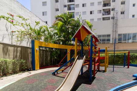Apartamento à venda com 50m², 2 quartos e 1 vaga Apartamento à venda com 50m², 2 quartos e 1 vagaÁrea comum - Playground