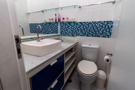 Apartamento à venda com 50m², 2 quartos e 1 vaga Apartamento à venda com 50m², 2 quartos e 1 vagaBanheiro