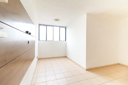 Sala de apartamento à venda com 3 quartos, 72m² em Itaquera, São Paulo