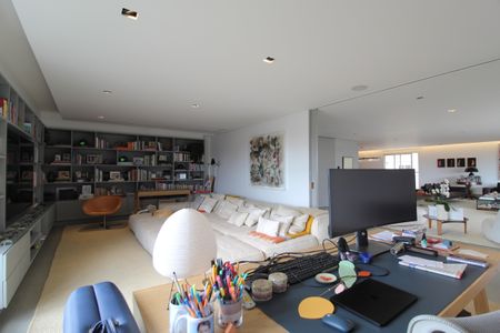 Apartamento à venda com 450m², 3 quartos e 6 vagasEscritório