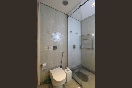 Apartamento à venda com 450m², 3 quartos e 6 vagasBanheiro da Suíte 3