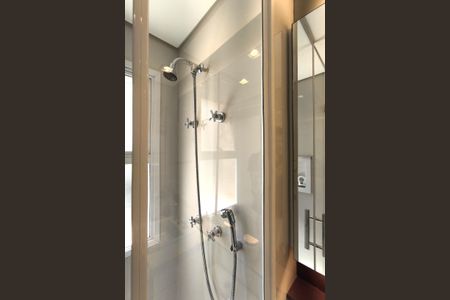 Apartamento à venda com 139m², 3 quartos e 3 vagas Apartamento à venda com 139m², 3 quartos e 3 vagasBanheiro da Suíte 2