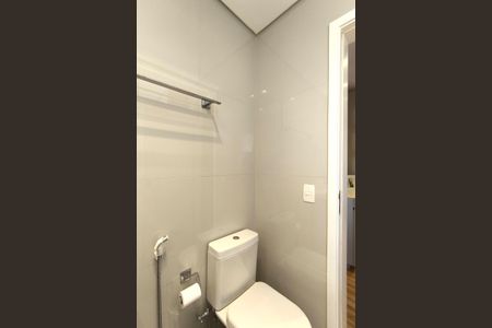 Apartamento à venda com 139m², 3 quartos e 3 vagas Apartamento à venda com 139m², 3 quartos e 3 vagasBanheiro da Suíte 1