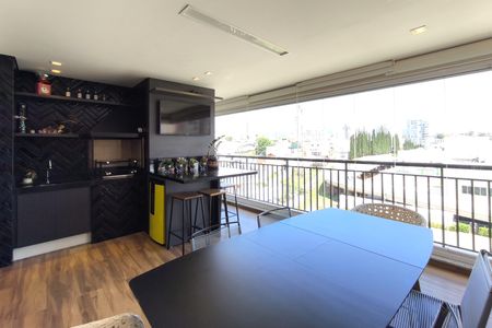 Apartamento à venda com 139m², 3 quartos e 3 vagas Apartamento à venda com 139m², 3 quartos e 3 vagasSacada