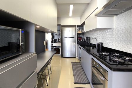 Apartamento à venda com 139m², 3 quartos e 3 vagas Apartamento à venda com 139m², 3 quartos e 3 vagasCozinha