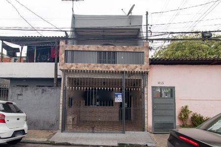 Casa à venda com 139m², 3 quartos e 1 vaga Casa à venda com 139m², 3 quartos e 1 vagaFachada