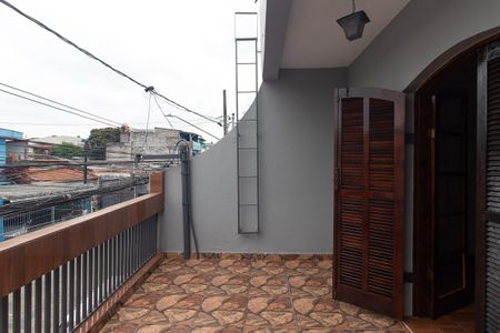 Casa à venda com 139m², 3 quartos e 1 vaga Casa à venda com 139m², 3 quartos e 1 vagaVaranda