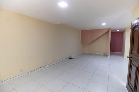 Sala de casa para alugar com 3 quartos, 402m² em Itaipu, Niterói