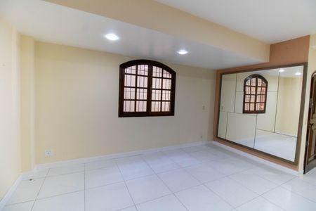 Sala de casa para alugar com 3 quartos, 402m² em Itaipu, Niterói