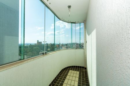 Apartamento para alugar com 108m², 3 quartos e 2 vagas Apartamento para alugar com 108m², 3 quartos e 2 vagasVaranda do Quarto 1