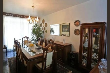 Casa à venda com 3 quartos, 177m² em Campo Belo, São Paulo