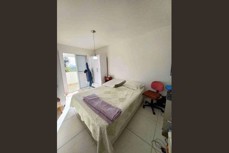 Casa à venda com 93m², 4 quartos e 2 vagas