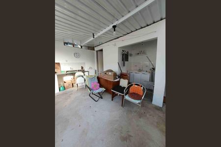 Casa à venda com 93m², 4 quartos e 2 vagas