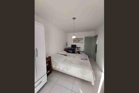 Casa à venda com 93m², 4 quartos e 2 vagas