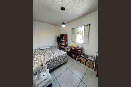 Casa à venda com 93m², 4 quartos e 2 vagas