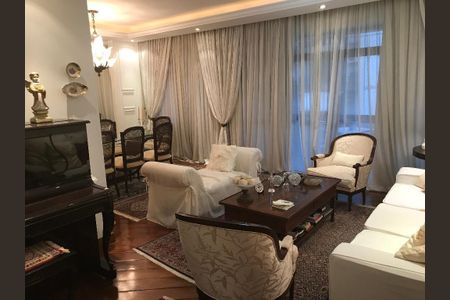 Apartamento à venda com 4 quartos, 180m² em Icaraí, Niterói