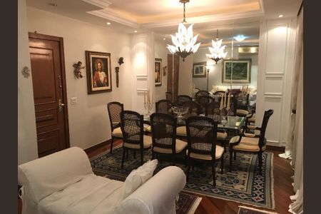 Apartamento à venda com 4 quartos, 180m² em Icaraí, Niterói