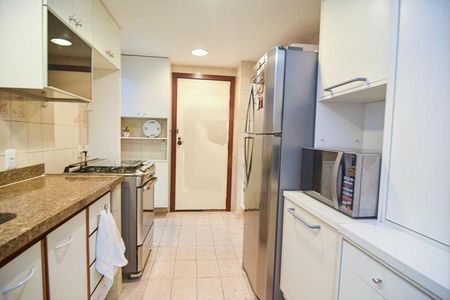 Apartamento à venda com 206m², 4 quartos e 3 vagas