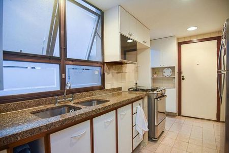 Apartamento à venda com 206m², 4 quartos e 3 vagas