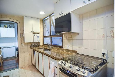 Apartamento à venda com 206m², 4 quartos e 3 vagas