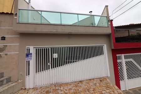 Casa à venda com 140m², 2 quartos e 2 vagasFachada