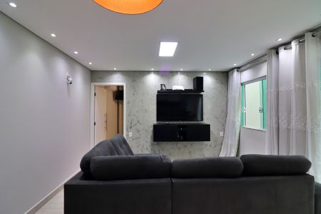 Casa à venda com 140m², 2 quartos e 2 vagasSala/Cozinha