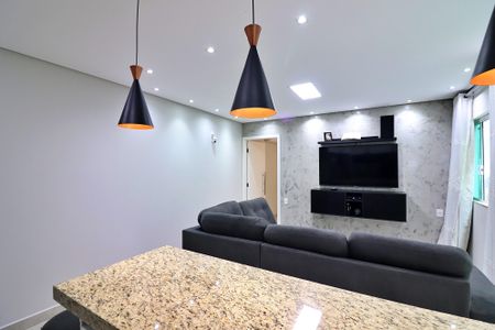 Casa à venda com 140m², 2 quartos e 2 vagasSala/Cozinha