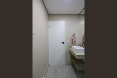 Casa à venda com 140m², 2 quartos e 2 vagasBanheiro Social