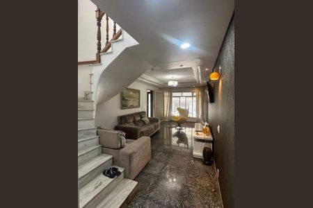 Casa à venda com 4 quartos, 179m² em Mirandópolis, São Paulo