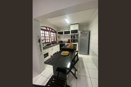 Casa à venda com 185m², 3 quartos e 2 vagas