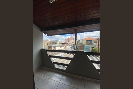 Casa à venda com 185m², 3 quartos e 2 vagas