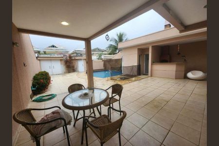 Casa à venda com 357m², 4 quartos e 2 vagas