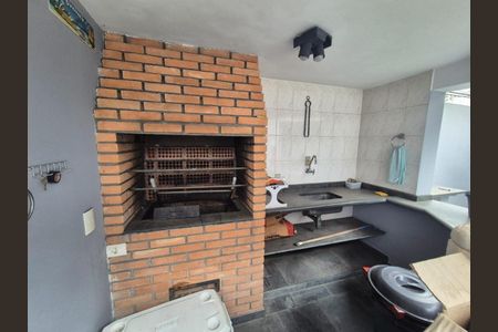 Casa à venda com 233m², 3 quartos e 3 vagas Casa à venda com 233m², 3 quartos e 3 vagasFoto 09