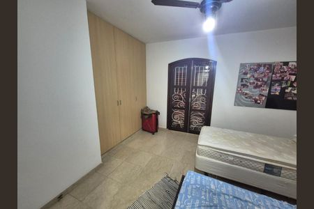Casa à venda com 233m², 3 quartos e 3 vagas Casa à venda com 233m², 3 quartos e 3 vagasFoto 40