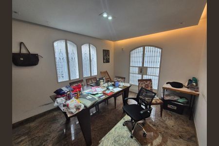 Casa à venda com 233m², 3 quartos e 3 vagas Casa à venda com 233m², 3 quartos e 3 vagasFoto 27