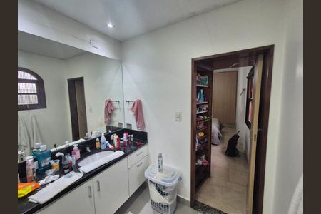 Casa à venda com 233m², 3 quartos e 3 vagas Casa à venda com 233m², 3 quartos e 3 vagasFoto 35