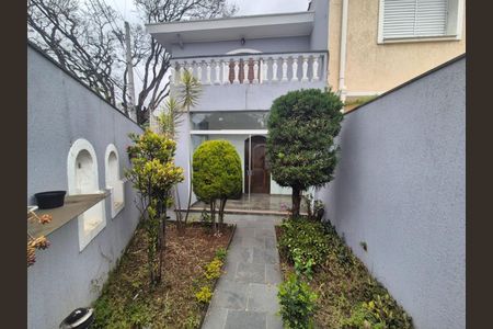 Casa à venda com 233m², 3 quartos e 3 vagas Casa à venda com 233m², 3 quartos e 3 vagasFoto 03