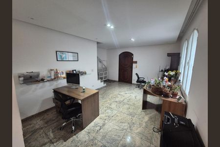 Casa à venda com 233m², 3 quartos e 3 vagas Casa à venda com 233m², 3 quartos e 3 vagasFoto 29