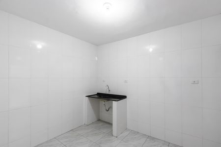 Cozinha de casa para alugar com 1 quarto, 40m² em Jardim Danfer, São Paulo
