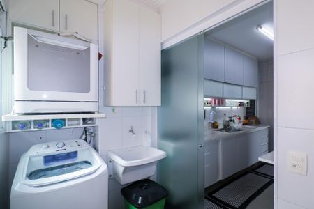 Apartamento à venda com 128m², 3 quartos e 3 vagas Apartamento à venda com 128m², 3 quartos e 3 vagasÁrea de Serviço