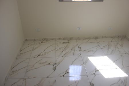 Quarto de casa para alugar com 1 quarto, 37m² em Parque Flamengo, Guarulhos
