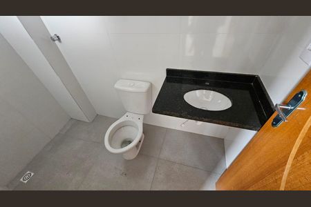 Apartamento à venda com 42m², 2 quartos e 1 vaga Apartamento à venda com 42m², 2 quartos e 1 vagaBanheiro