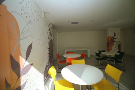 Apartamento à venda com 65m², 3 quartos e 1 vagaÁrea comum - Salão de festas