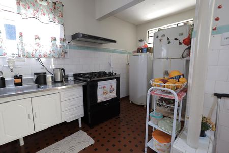 Casa à venda com 350m², 5 quartos e 4 vagas Casa à venda com 350m², 5 quartos e 4 vagasCozinha