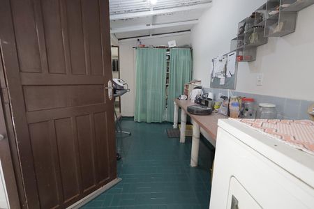 Casa à venda com 350m², 5 quartos e 4 vagas Casa à venda com 350m², 5 quartos e 4 vagasÁrea de Serviço