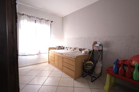 Casa à venda com 350m², 5 quartos e 4 vagas Casa à venda com 350m², 5 quartos e 4 vagasQuarto 2