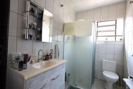 Casa à venda com 350m², 5 quartos e 4 vagas Casa à venda com 350m², 5 quartos e 4 vagasBanheiro 1