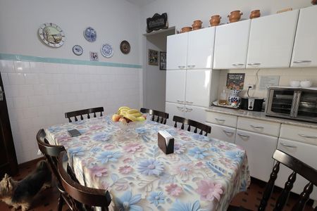 Casa à venda com 350m², 5 quartos e 4 vagas Casa à venda com 350m², 5 quartos e 4 vagasCopa