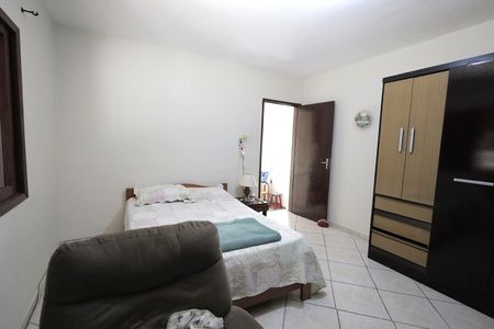 Casa à venda com 350m², 5 quartos e 4 vagas Casa à venda com 350m², 5 quartos e 4 vagasQuarto 3