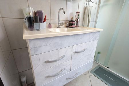 Casa à venda com 350m², 5 quartos e 4 vagas Casa à venda com 350m², 5 quartos e 4 vagasBanheiro 1